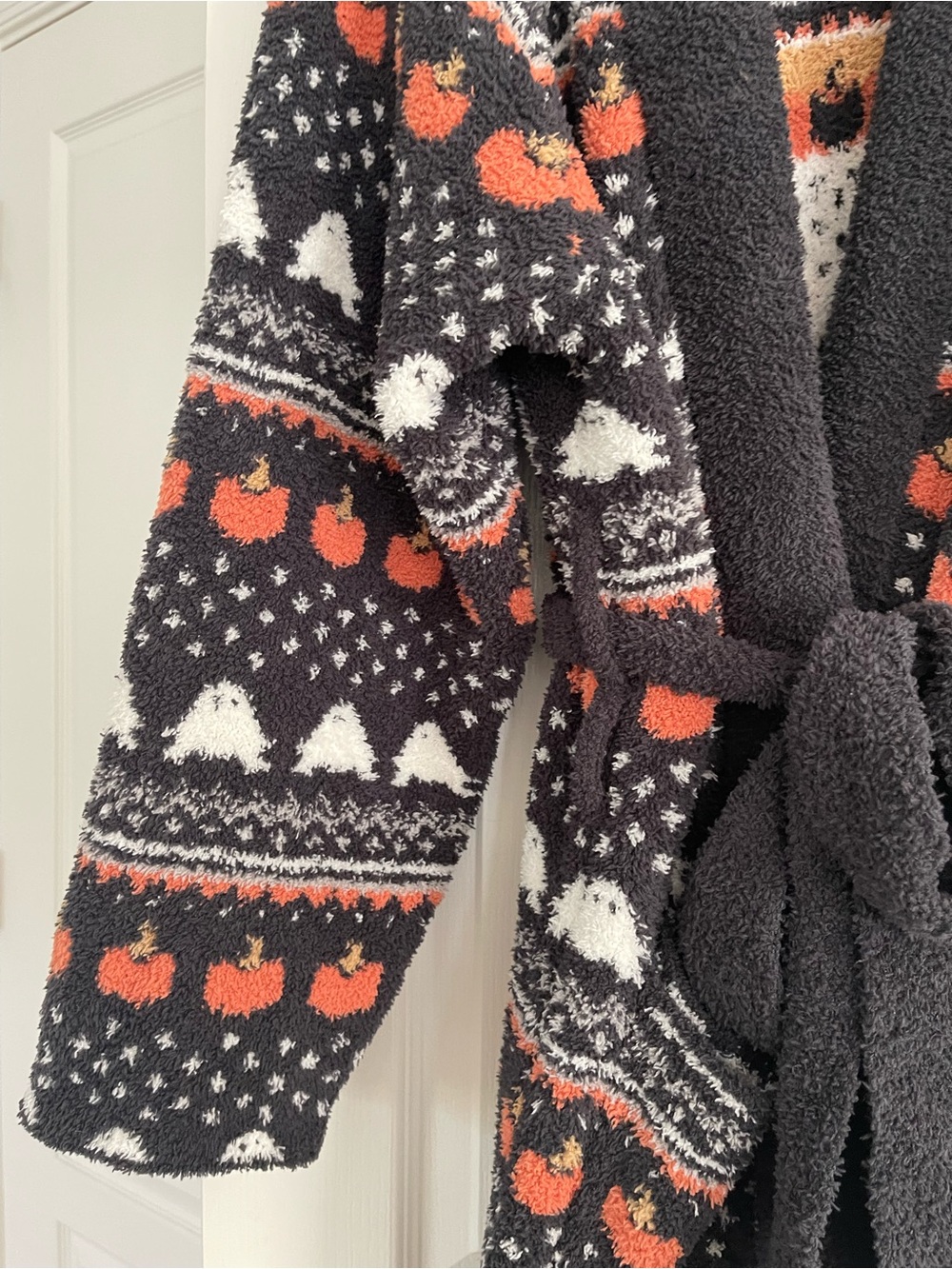 Pottery Barn Gus the Ghost Fair Isle Robe Size M Oversized Fleece Pumpkins Cozy - Picture 5 of 12